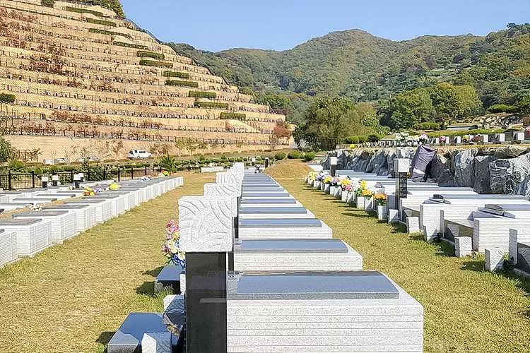 용인공원묘지- 가격비교, 납골당 분양, 수목장/추모공원 안내
